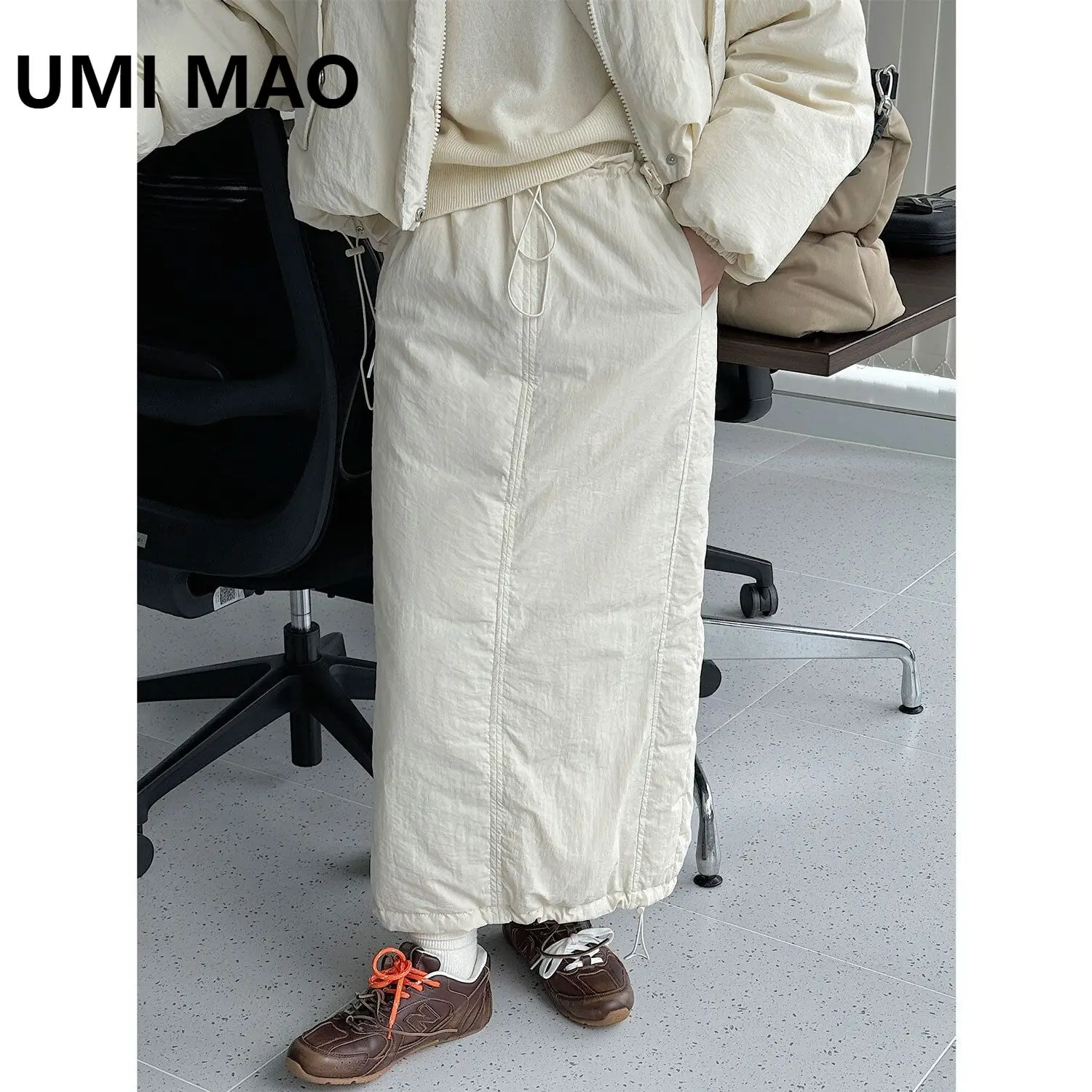 UMI MAO Winter New Korean Version Fashionable H-shaped Down Skirt Femme Loose And Fluffy Warm Long Skirt For Women Y2K
UMI MAO Winter New Korean Version Fashionable H-shaped Down Skirt Femme Loose And Fluffy Warm Long Skirt For Women Y2K
