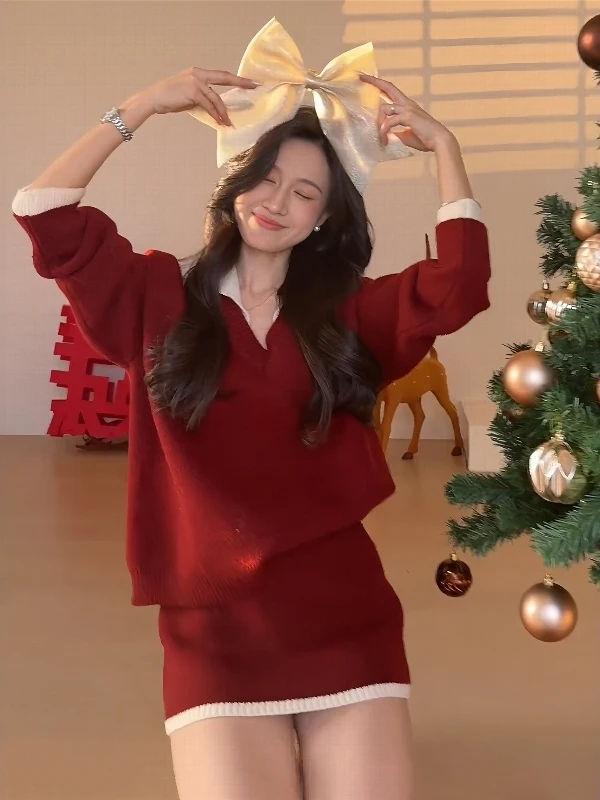 Christmas New Year Atmosphere Red Collar Sweater Short Skirt Set Women's Autumn Winter Lazy Casual Slimming Two Piece Set
Christmas New Year Atmosphere Red Collar Sweater Short Skirt Set Women's Autumn Winter Lazy Casual Slimming Two Piece Set