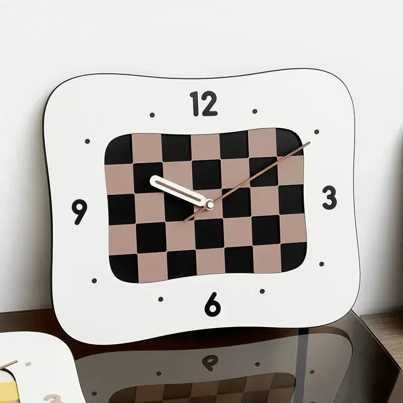 Living room wall clock personality simple clock watch home fashion creative 2022 new home decoration wall clock
Living room wall clock personality simple clock watch home fashion creative 2022 new home decoration wall clock