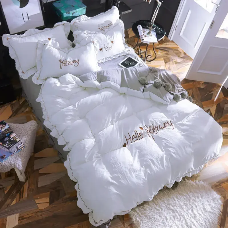 Korean Style Princess Style Ins Net Red Bed Four-piece Girl Heart Bed Sheet Bedspread Quilt Cover Bed Skirt Double Quilt Cover
Korean Style Princess Style Ins Net Red Bed Four-piece Girl Heart Bed Sheet Bedspread Quilt Cover Bed Skirt Double Quilt Cover