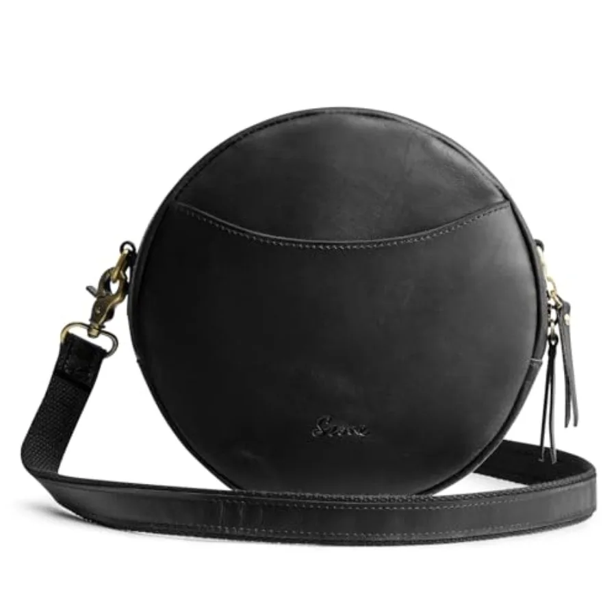 Crossbody bag for daily use, genuine leather, black, lightweight and spacious with adjustable strap
Crossbody bag for daily use, genuine leather, black, lightweight and spacious with adjustable strap