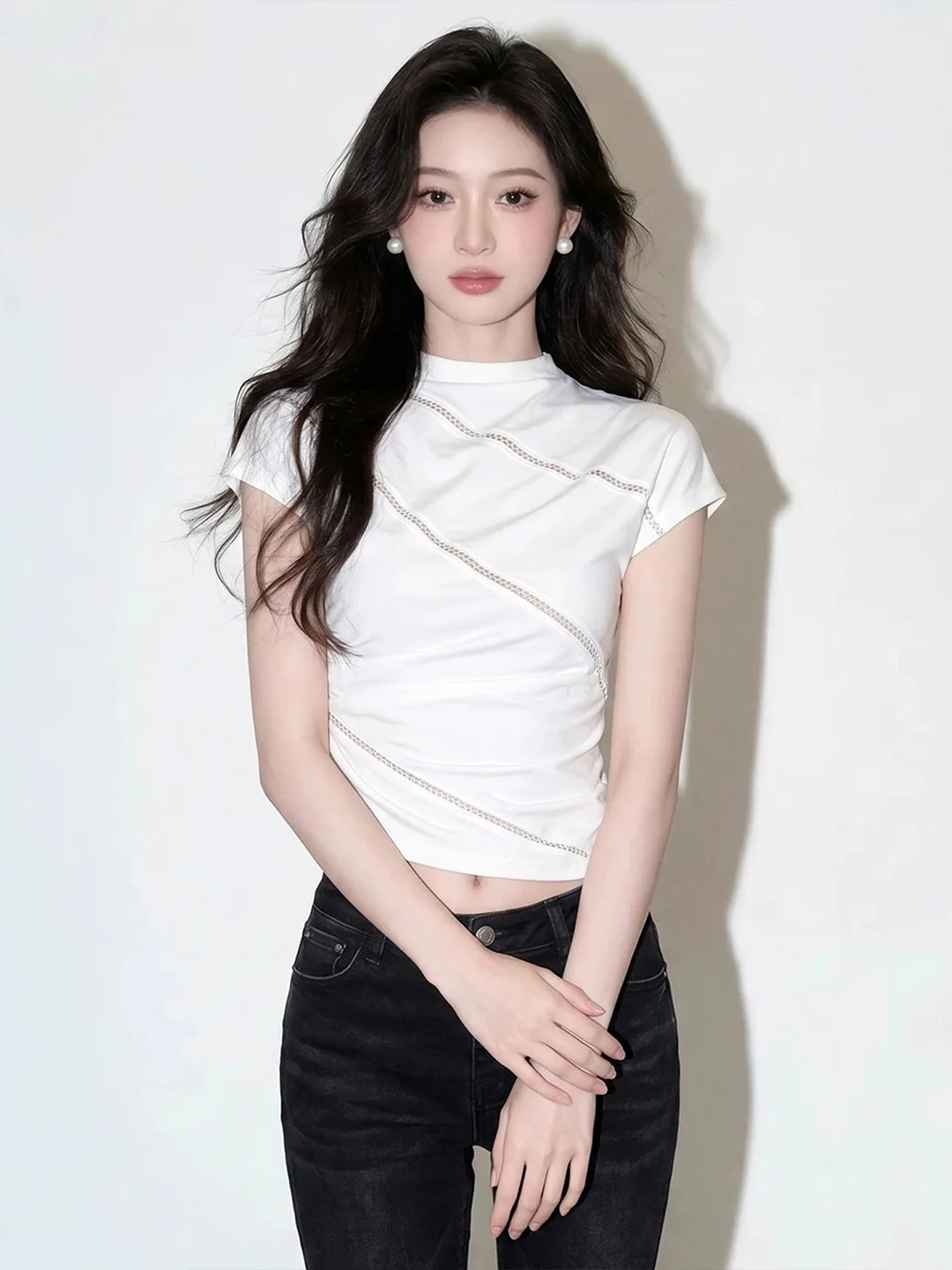 Slim Fit Color Short Sleeve T-Shirt Hollow out Design Summer Women's Top Versatile Basic Korean Style Commute Fashion
Slim Fit Color Short Sleeve T-Shirt Hollow out Design Summer Women's Top Versatile Basic Korean Style Commute Fashion