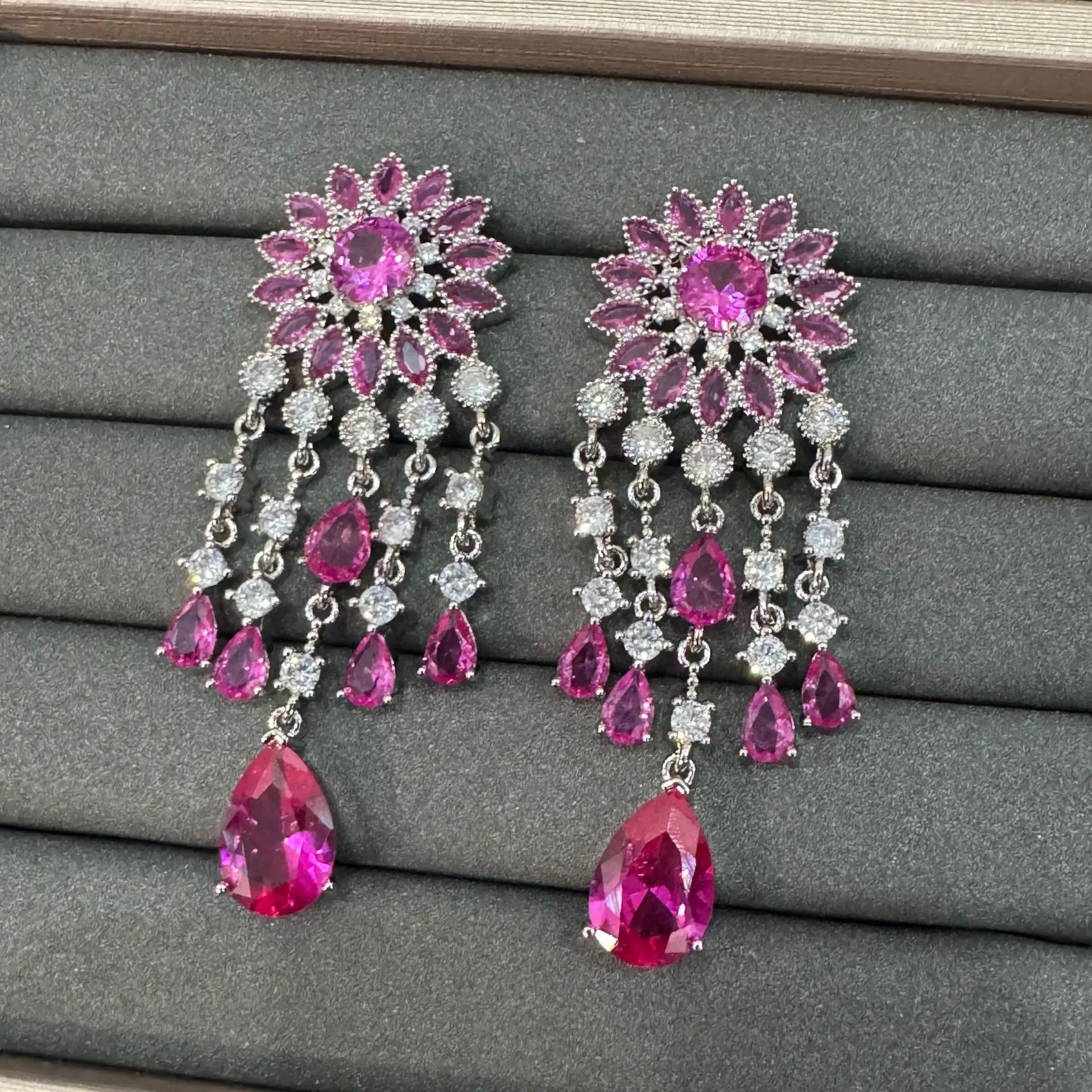 classy flower earrings cubic zirconia luxury jewelry wedding dinner party yellow pink fushia orange zirconia earrings women
classy flower earrings cubic zirconia luxury jewelry wedding dinner party yellow pink fushia orange zirconia earrings women