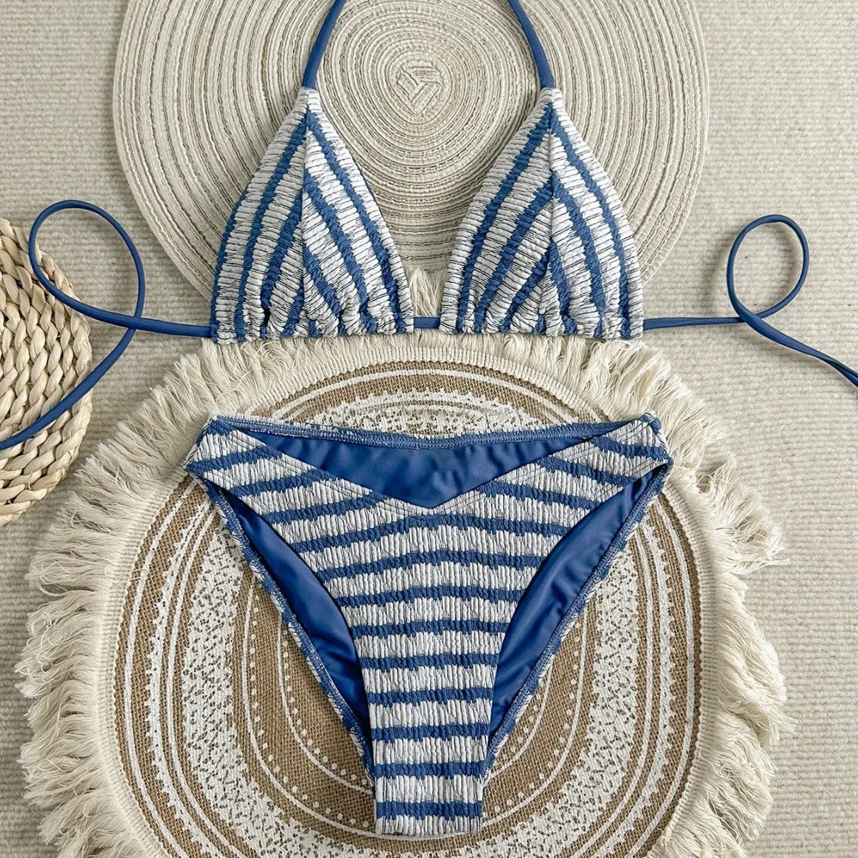 Triangle Bikini Set Women Halter Neck Tie Side Two-Piece Swimsuit
Triangle Bikini Set Women Halter Neck Tie Side Two-Piece Swimsuit