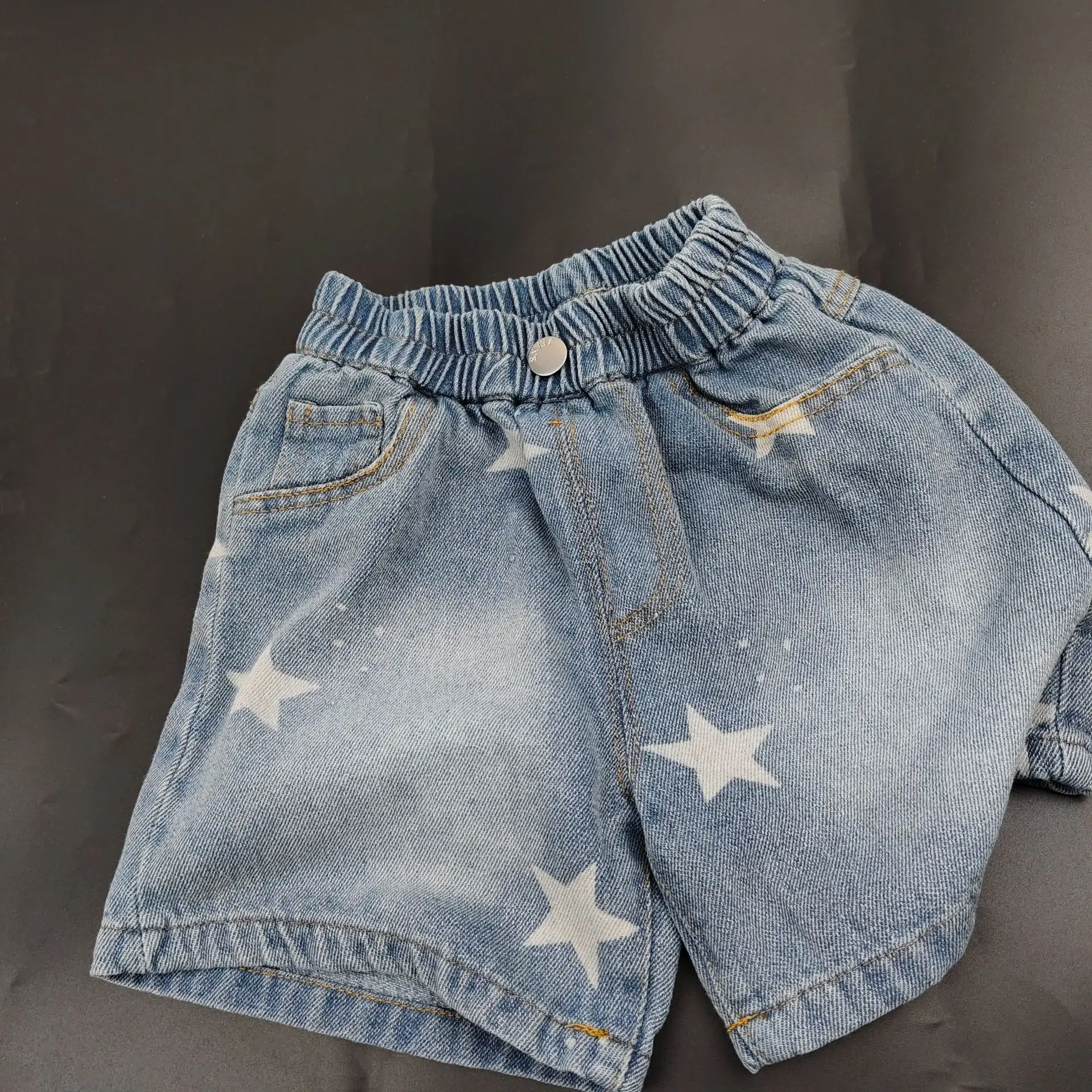 Children's Summer Denim Shorts New Korean Version Fashionable Shorts for Boys and Girls Star Pattern Print Jeans 2-10 Years
Children's Summer Denim Shorts New Korean Version Fashionable Shorts for Boys and Girls Star Pattern Print Jeans 2-10 Years