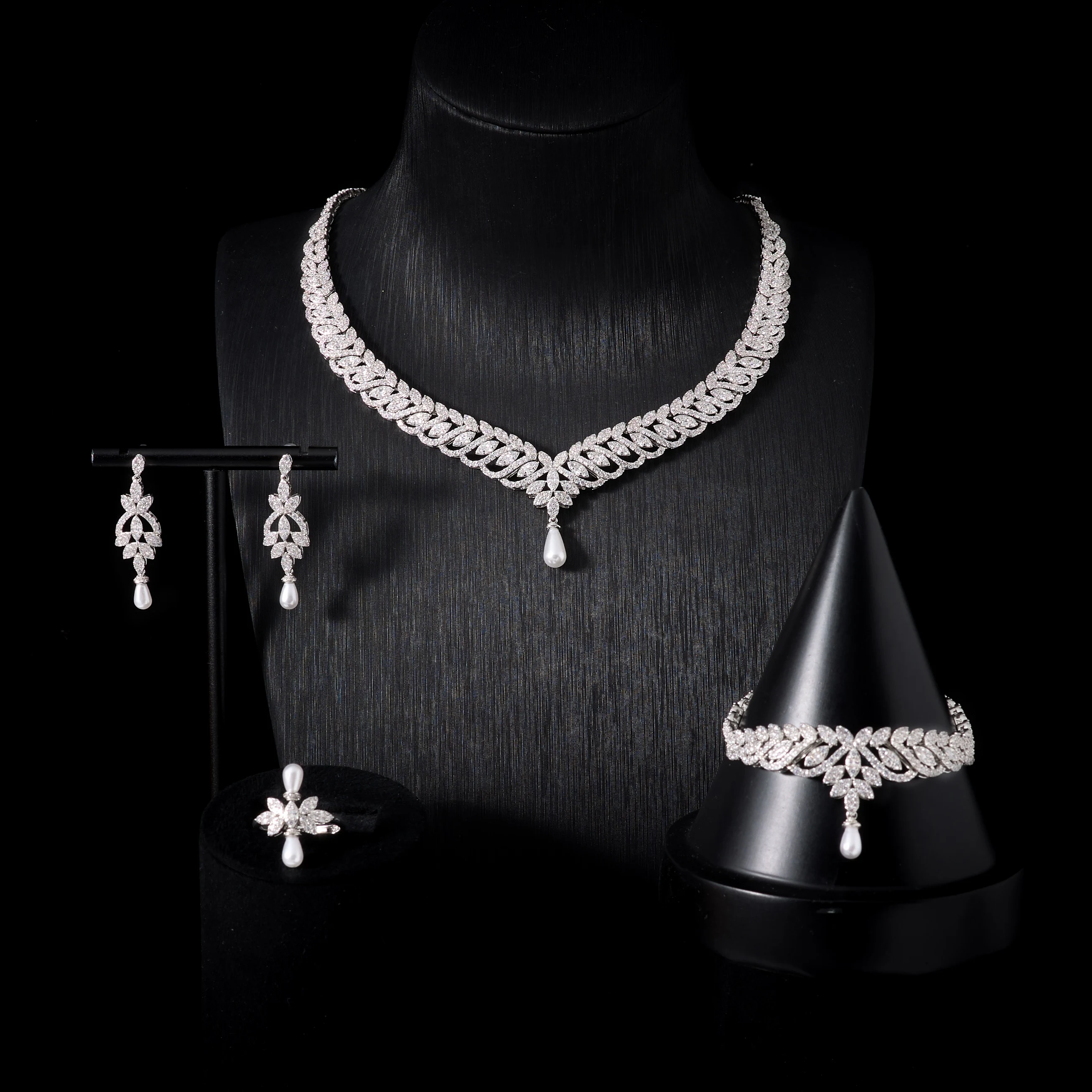 IN JEWELIFE 250509 Necklace Set for Women Water Drop Pearl Cubic Zirconia Jewellery Set Dubai Saudi Party Engagement Accessory
IN JEWELIFE 250509 Necklace Set for Women Water Drop Pearl Cubic Zirconia Jewellery Set Dubai Saudi Party Engagement Accessory