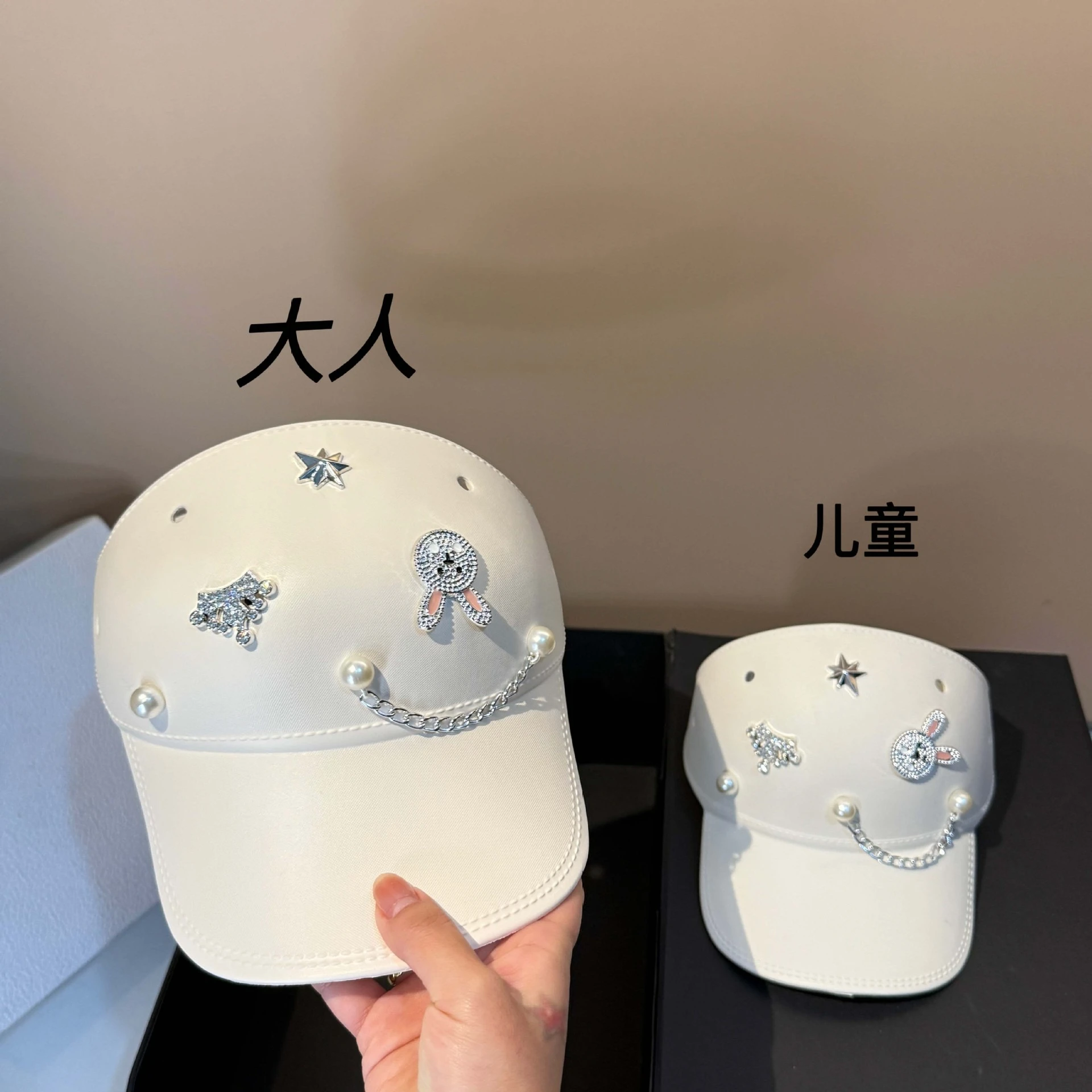 2026 Summer New DIY Design Hole Cutout Visor Hats Outdoor Sun Protection Cartoon Print Caps, Breathable Adjustable Duckbill Hats
2026 Summer New DIY Design Hole Cutout Visor Hats Outdoor Sun Protection Cartoon Print Caps, Breathable Adjustable Duckbill Hats