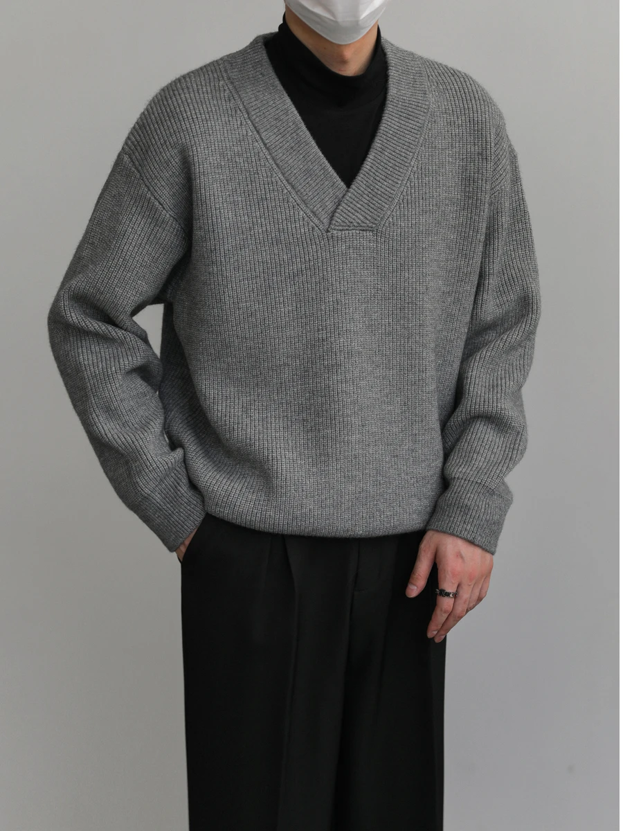 Мужской вязаный свитер с V-образным вырезом, зимний базовый слой, уютный, высококачественный, повседневный, с длинными рукавами, из полиэфирного волокна, модный, для ношения под одеждой.
Мужской вязаный свитер с V-образным вырезом, зимний базовый слой, уютный, высококачественный, повседневный, с длинными рукавами, из полиэфирного волокна, модный, для ношения под одеждой.