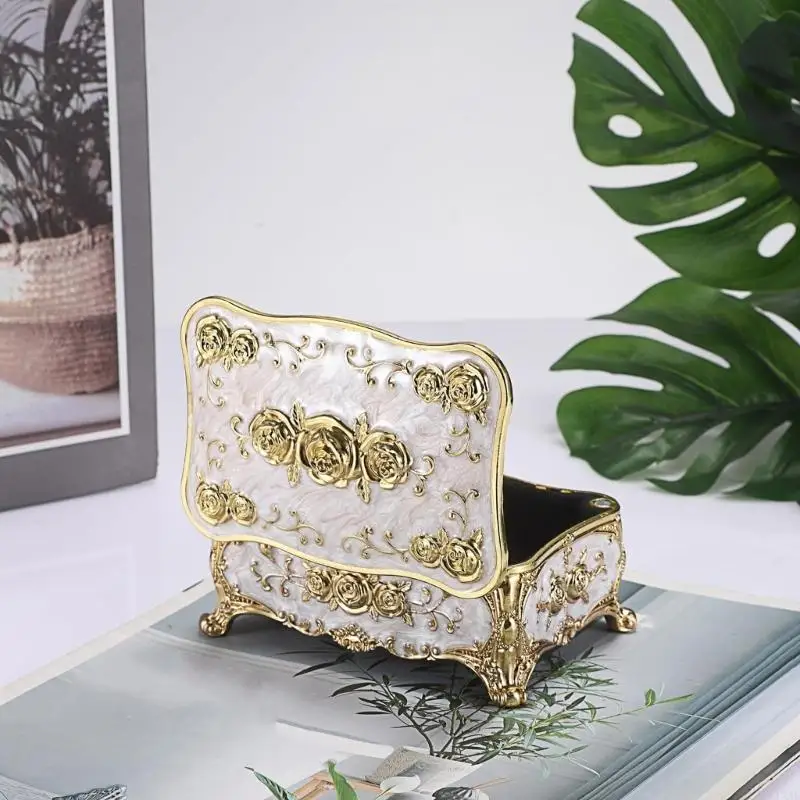 Rose Designs Metal Jewelry Box Plush Lined Compartments for Necklace Earrings
Rose Designs Metal Jewelry Box Plush Lined Compartments for Necklace Earrings