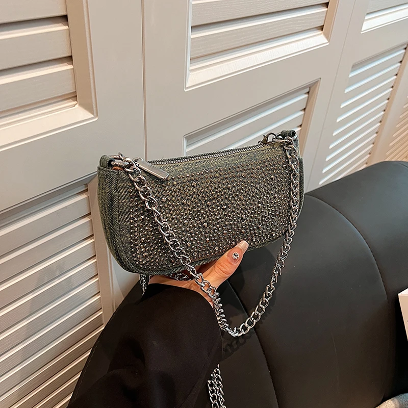 Mini Female Diamond Shoulder Bag Daily Outing Hanging Shopping Lightweight Crossbody Bag with Metal Chain Elegant Shell Handbag
Mini Female Diamond Shoulder Bag Daily Outing Hanging Shopping Lightweight Crossbody Bag with Metal Chain Elegant Shell Handbag