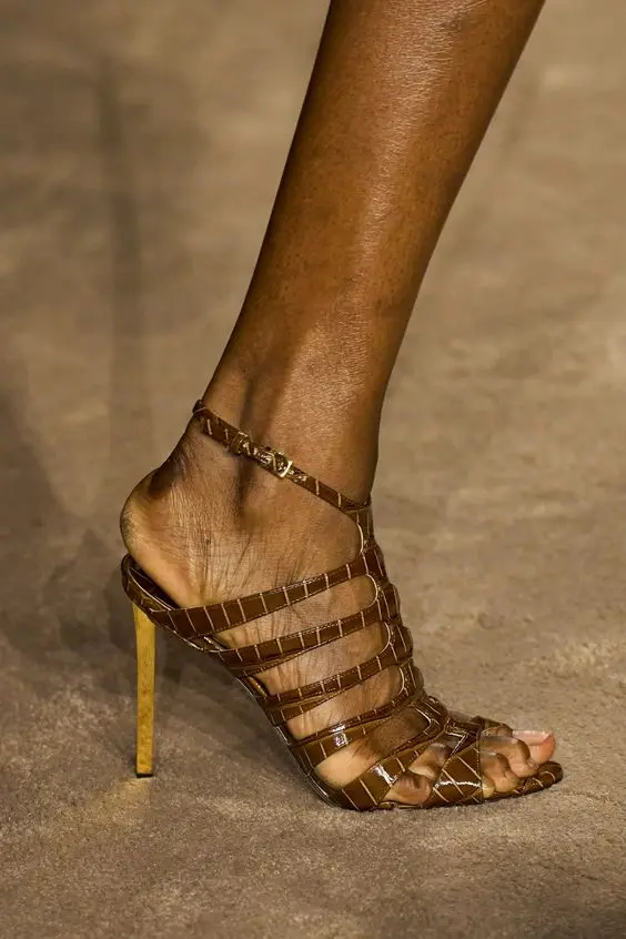 Party Hollow Leather Luxury Slingback Sandals Women Buckle Dress Stiletto High Heel Sandals Lady Open Toe Shoes 2024 Fashion
Party Hollow Leather Luxury Slingback Sandals Women Buckle Dress Stiletto High Heel Sandals Lady Open Toe Shoes 2024 Fashion