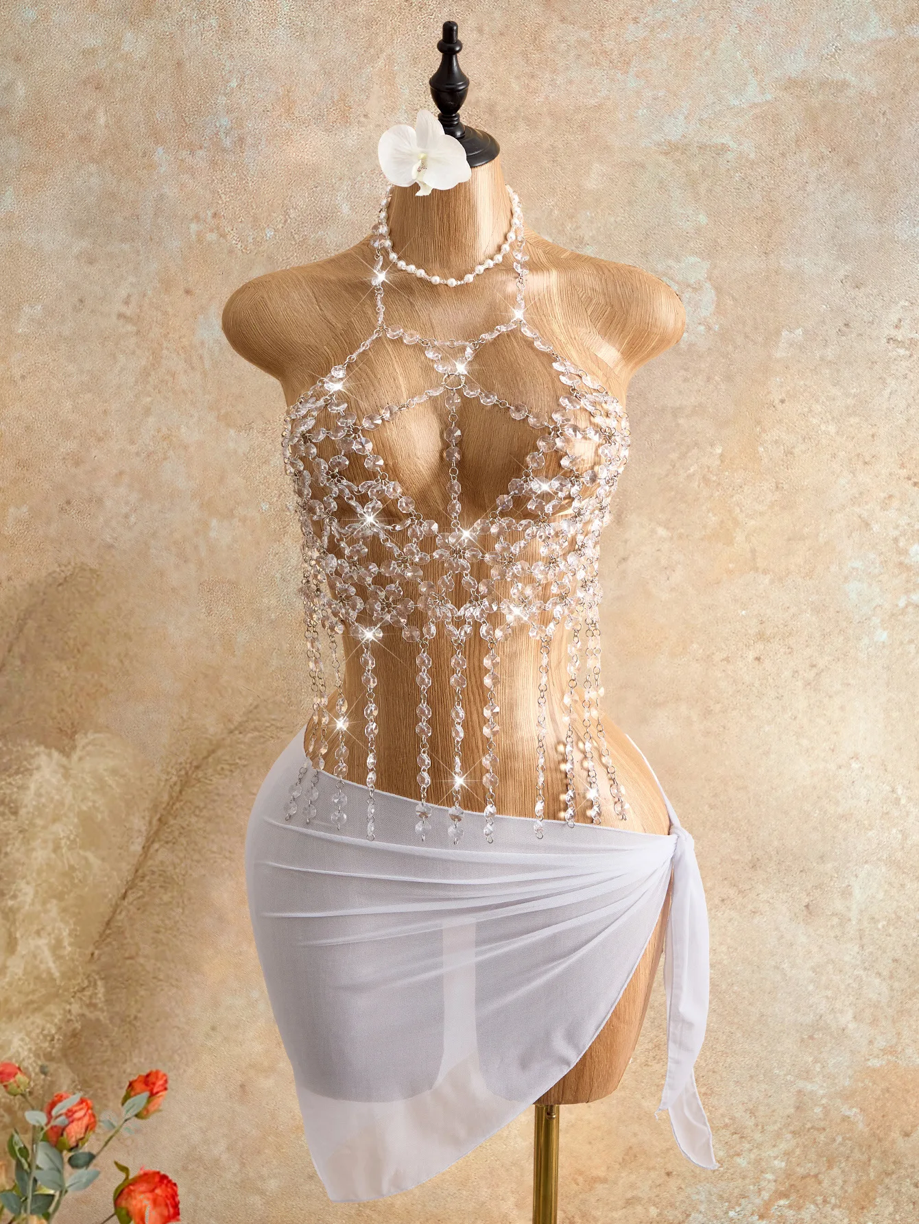 Heavy Industry Crystal Tassel Body Chain Sexy Spicy Girl Hollow Neck Hanging Chest Chain Beach Party Chest Decoration
Heavy Industry Crystal Tassel Body Chain Sexy Spicy Girl Hollow Neck Hanging Chest Chain Beach Party Chest Decoration