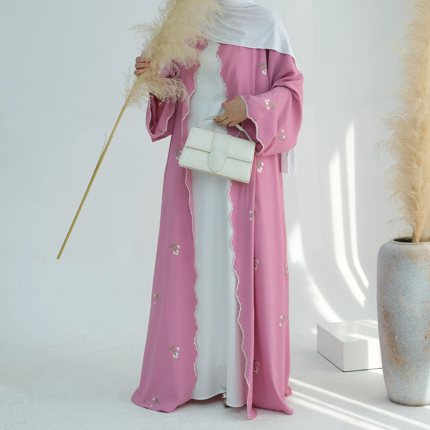 Eid Embroidery Abayas for Women Muslim Dress Kimono Cardigan Dubai Open Abaya Kebaya Islam Jalabiya Ramadan Caftan Marocain Robe
Eid Embroidery Abayas for Women Muslim Dress Kimono Cardigan Dubai Open Abaya Kebaya Islam Jalabiya Ramadan Caftan Marocain Robe