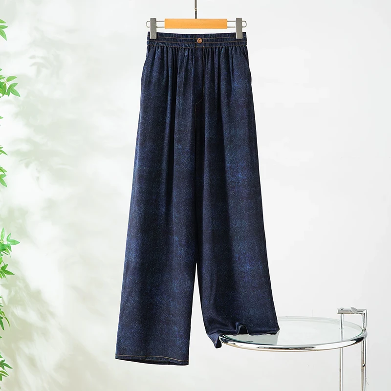 100% Mulberry Silk 16 momme Crepe Silk Women Pants Dark Blue Printed Wide Leg Long Trousers Elastic Waist with Pockets QQ081
100% Mulberry Silk 16 momme Crepe Silk Women Pants Dark Blue Printed Wide Leg Long Trousers Elastic Waist with Pockets QQ081