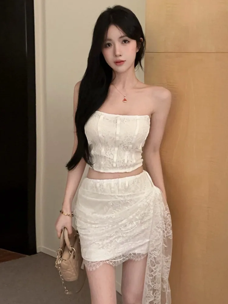 Slimming Strapless Short Top And Skirt Set Pure Desire Spicy Girl Style Korean Version Ribbed Lace Splice Casual Fashion
Slimming Strapless Short Top And Skirt Set Pure Desire Spicy Girl Style Korean Version Ribbed Lace Splice Casual Fashion