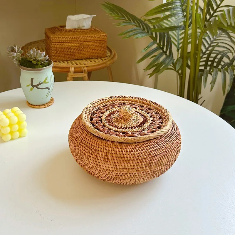 Вьетнамская плетеная чайница из ротанга, полая круглая коробка для хранения продуктов
Вьетнамская плетеная чайница из ротанга, полая круглая коробка для хранения продуктов