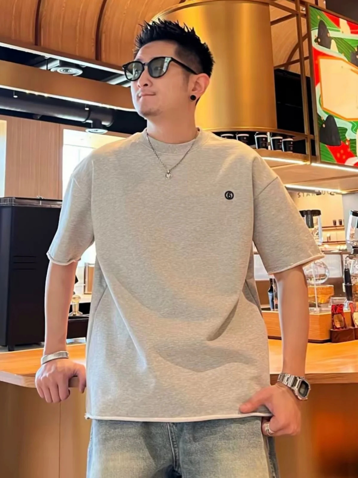 American Style Heavyweight Knitted Short Sleeve round Neck T-Shirt for Men Breathable Loose Fit Base Layer Outdoor Casual Tee
American Style Heavyweight Knitted Short Sleeve round Neck T-Shirt for Men Breathable Loose Fit Base Layer Outdoor Casual Tee