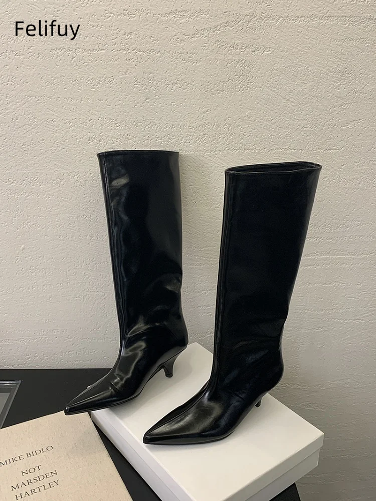 Черные зимние уютные женские сапоги до колена в уличном стиле с острым носком, туфли без шнуровки на низком тонком каблуке, женские длинные ботильоны Zapatos Mujer
Черные зимние уютные женские сапоги до колена в уличном стиле с острым носком, туфли без шнуровки на низком тонком каблуке, женские длинные ботильоны Zapatos Mujer