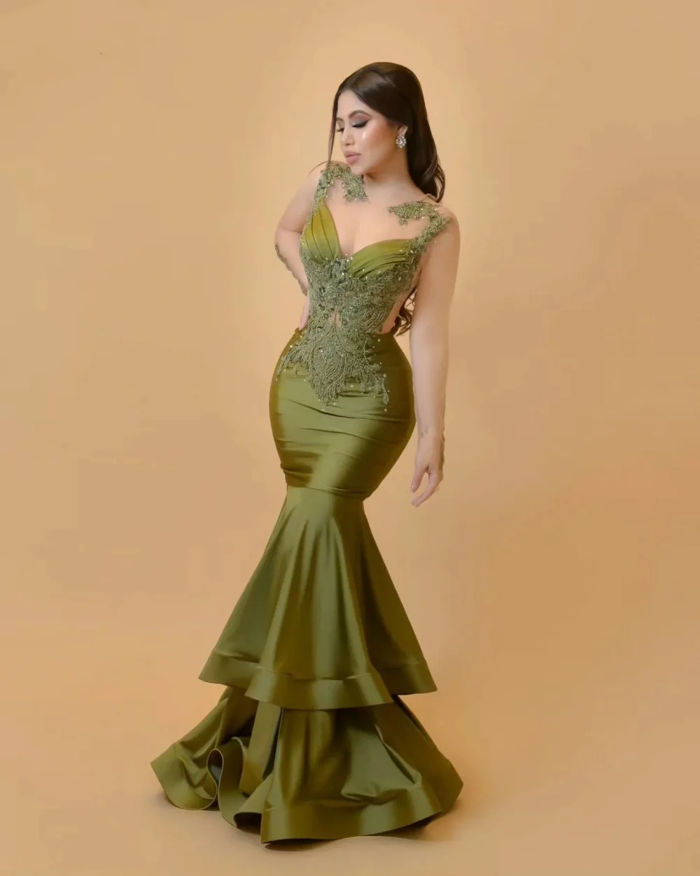 Arab Dubai Luxury Evening Dress Beads Sequins Lace Appliques Satin Mermaid Sheer Neck Women Party Dress New Formal Evening Dress
Arab Dubai Luxury Evening Dress Beads Sequins Lace Appliques Satin Mermaid Sheer Neck Women Party Dress New Formal Evening Dress