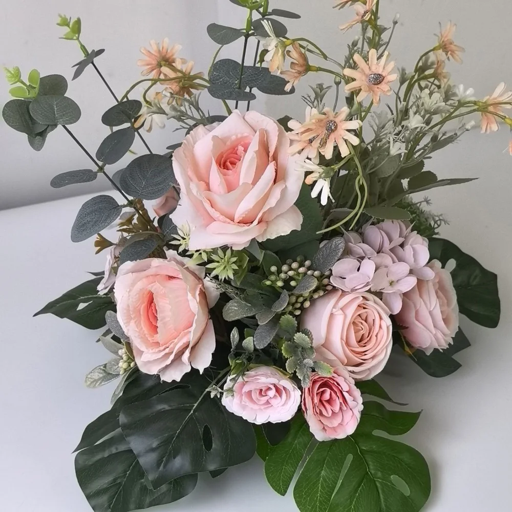Artificial Roses Bonsai Floral Potted Plant Desktop Landing Artificial Flowers Potted Roses Decorative Table Display Roses
Artificial Roses Bonsai Floral Potted Plant Desktop Landing Artificial Flowers Potted Roses Decorative Table Display Roses