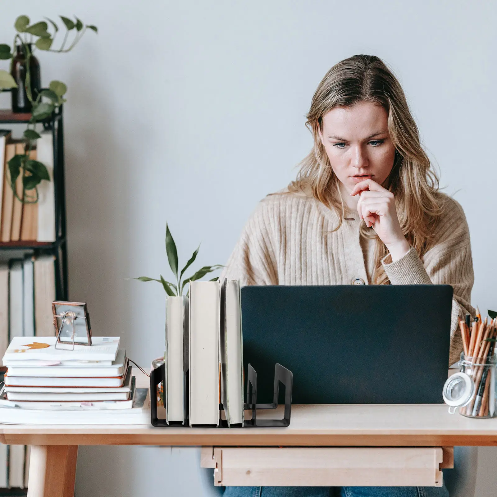Настольный органайзер для журналов и книг, многосекционная подставка для файлов, вместительный держатель для книг, сверхпрочный настольный органайзер
Настольный органайзер для журналов и книг, многосекционная подставка для файлов, вместительный держатель для книг, сверхпрочный настольный органайзер