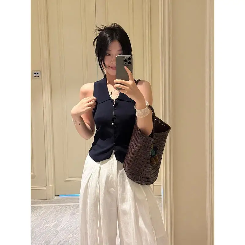 Blues2025 Summer New Spicy Girl Turn-down Collar Svel Knitted Slim Fit Single Button Vest Y02 Ladies Faion Vest
Blues2025 Summer New Spicy Girl Turn-down Collar Svel Knitted Slim Fit Single Button Vest Y02 Ladies Faion Vest