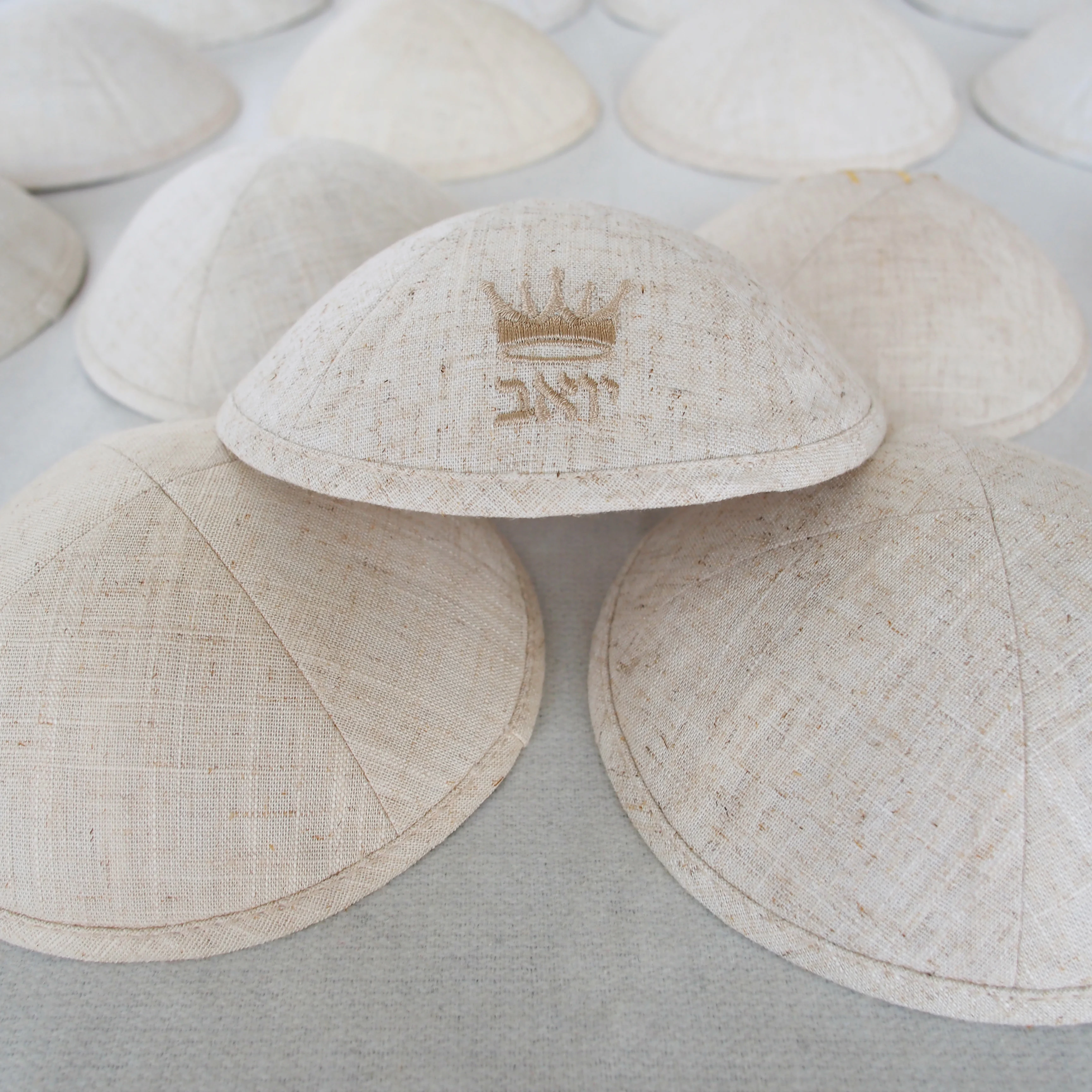 Custom embroidery linen kippah Jewish Ahava customize kippot for wedding bat mitzvah judaica gift yarmulke
Custom embroidery linen kippah Jewish Ahava customize kippot for wedding bat mitzvah judaica gift yarmulke