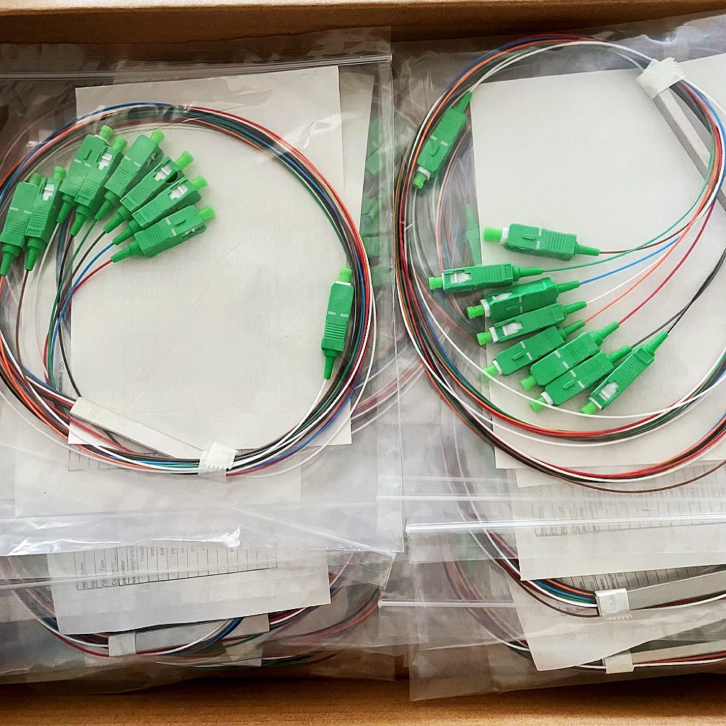 Волоконно-оптический сплиттер SC/APC 1X8, 0,9 мм G657A1 LSZH 1 м FTTH, Белый/цвет, 10 шт./партия
Волоконно-оптический сплиттер SC/APC 1X8, 0,9 мм G657A1 LSZH 1 м FTTH, Белый/цвет, 10 шт./партия