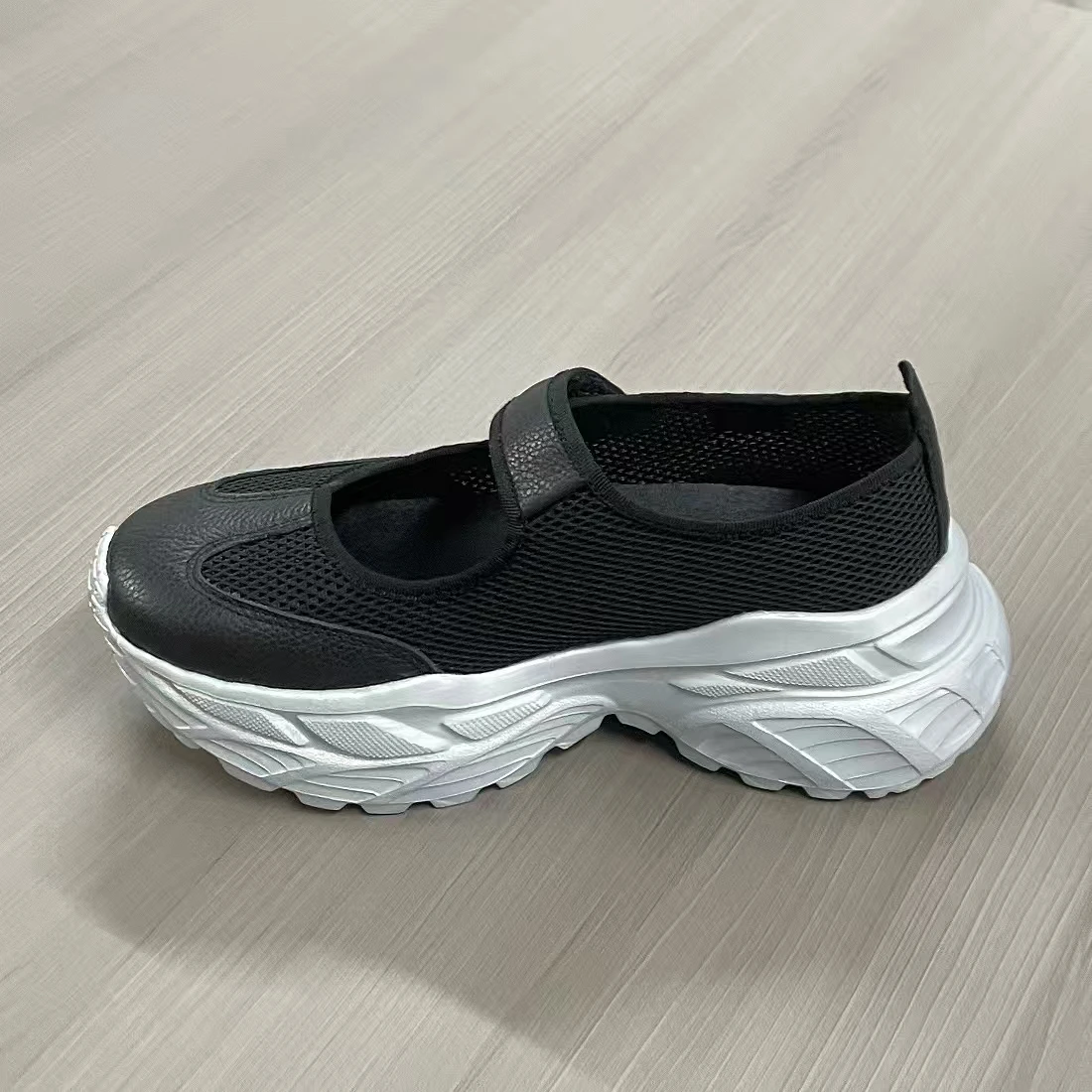 Xingliupi Black Mesh Women's Shoes High Quality Casual Shoes Fashion Popular Sneakers for Women Unique Shape Genuine Leather
Xingliupi Black Mesh Women's Shoes High Quality Casual Shoes Fashion Popular Sneakers for Women Unique Shape Genuine Leather