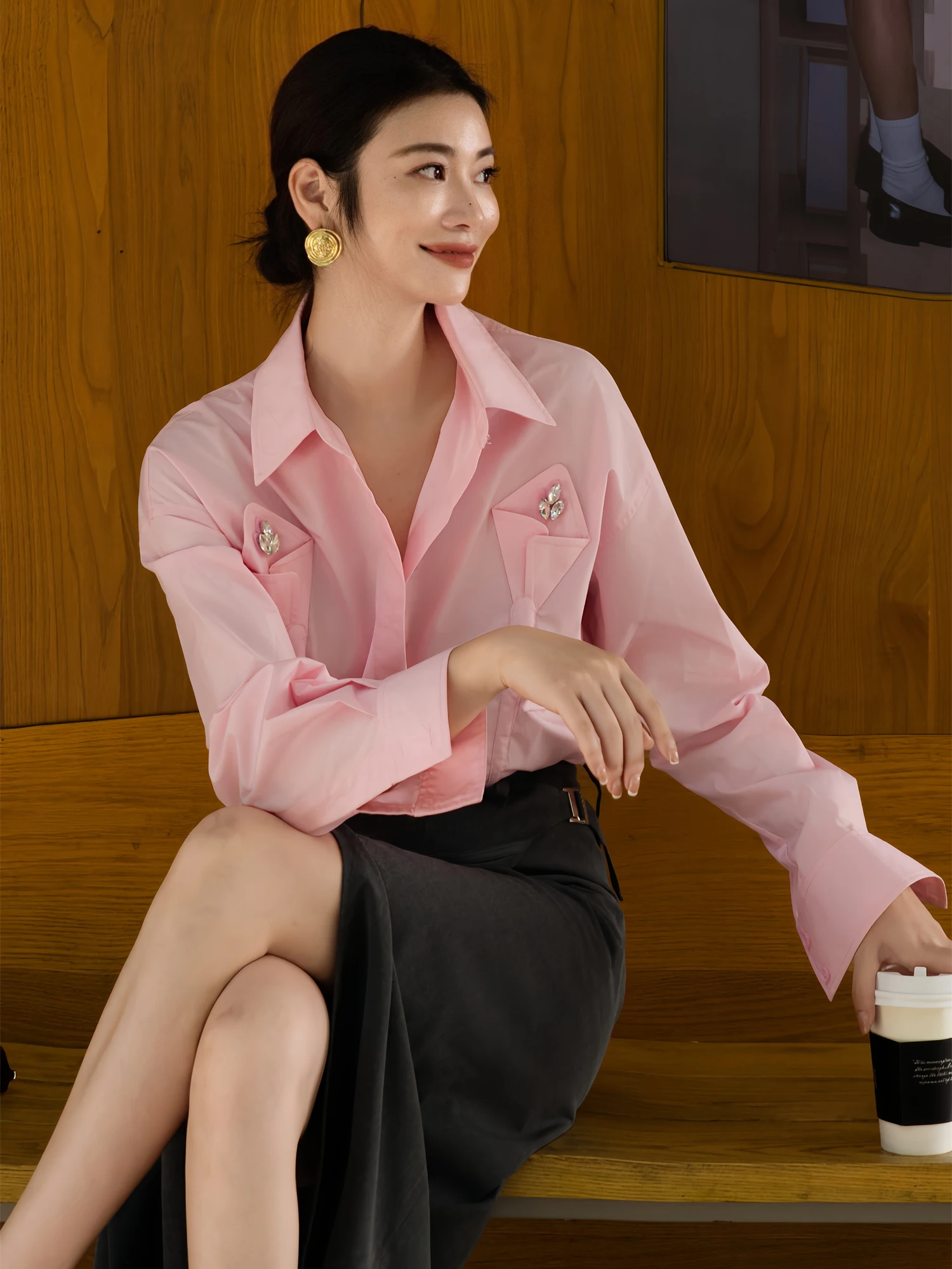 Элегантная приталенная рубашка с длинным рукавом и 3D-цветочным дизайном от ZEROYK из французского полиэстера, устойчивого к деформации, для повседневной носки
Элегантная приталенная рубашка с длинным рукавом и 3D-цветочным дизайном от ZEROYK из французского полиэстера, устойчивого к деформации, для повседневной носки