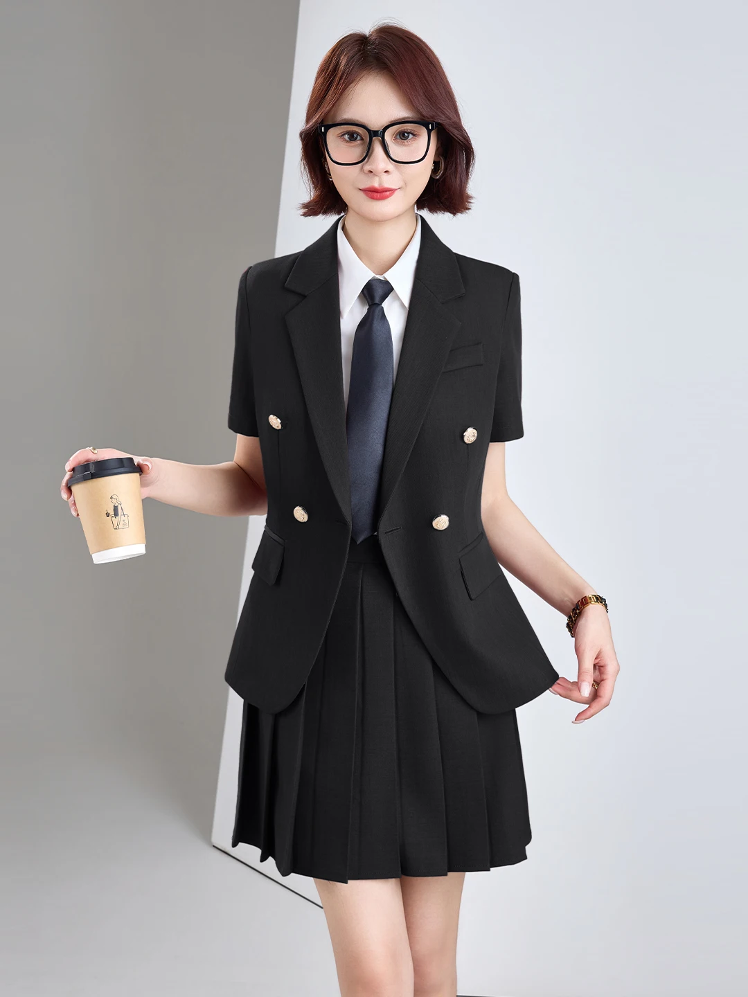Black Suit Set Women's Formal Skirt Two-Piece Set Small Size Pleated Skirt Interview Suit Jacket Commute Style Slim Fit Polye...
Black Suit Set Women's Formal Skirt Two-Piece Set Small Size Pleated Skirt Interview Suit Jacket Commute Style Slim Fit Polye...