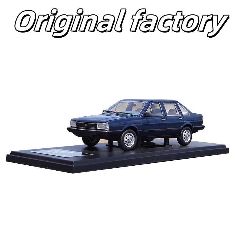 Original factory 1:18 Volkswagen Santana 1983 Passat B2 die-cast alloy simulation car model, boys' toy, adult decorative item.
Original factory 1:18 Volkswagen Santana 1983 Passat B2 die-cast alloy simulation car model, boys' toy, adult decorative item.