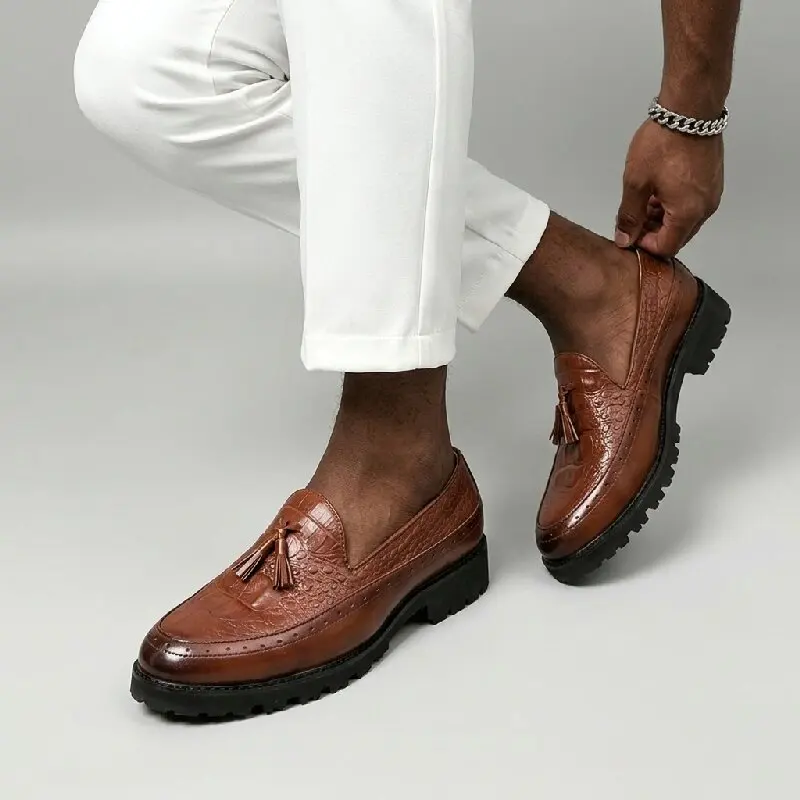Men Fringed Loafers Men Casual Thick-soled Anti-slip Business Office Quality Leather Shoes Banquet Party Shoes Men Sizes 38-46
Men Fringed Loafers Men Casual Thick-soled Anti-slip Business Office Quality Leather Shoes Banquet Party Shoes Men Sizes 38-46