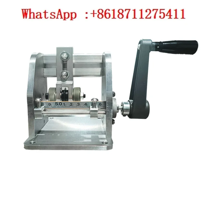 Manual mini edge banding strip slitting machine, hand cranked edge banding strip cutter
Manual mini edge banding strip slitting machine, hand cranked edge banding strip cutter