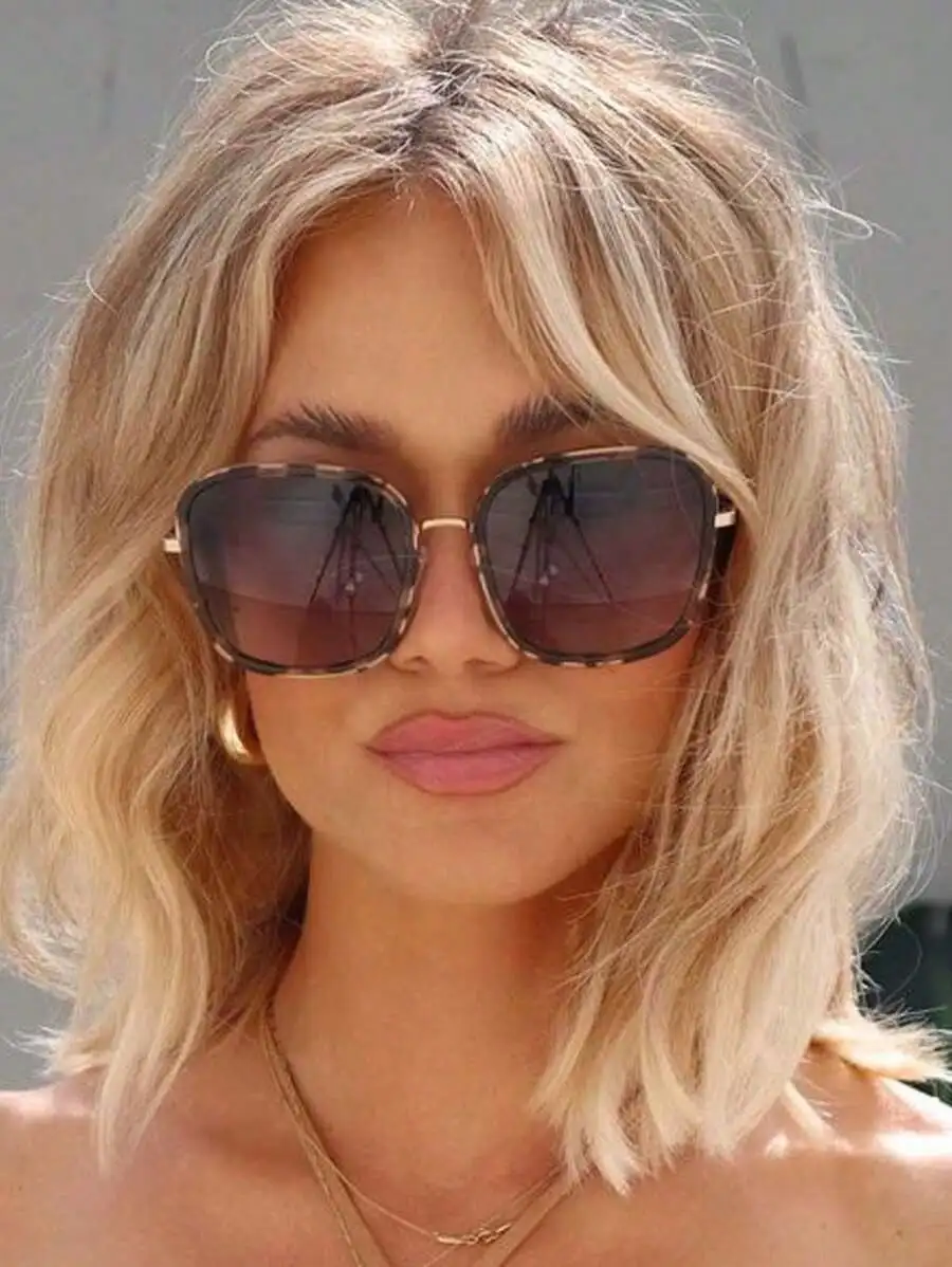 Women's Square Frame Leopard Print Fashion Sunglasses with UV400 Protection
Women's Square Frame Leopard Print Fashion Sunglasses with UV400 Protection