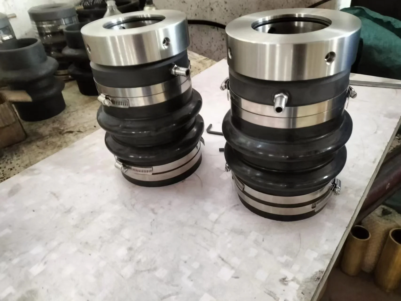 Lubrication stern shaft sealing device STS-B type
Lubrication stern shaft sealing device STS-B type