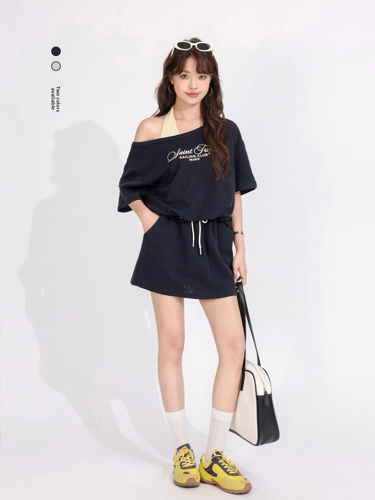 Korean Sporty Style Short Sleeve T-Shirt And High Waist Skirt Two-Piece Set for Young Women Casual Summer Slimming Look
Korean Sporty Style Short Sleeve T-Shirt And High Waist Skirt Two-Piece Set for Young Women Casual Summer Slimming Look