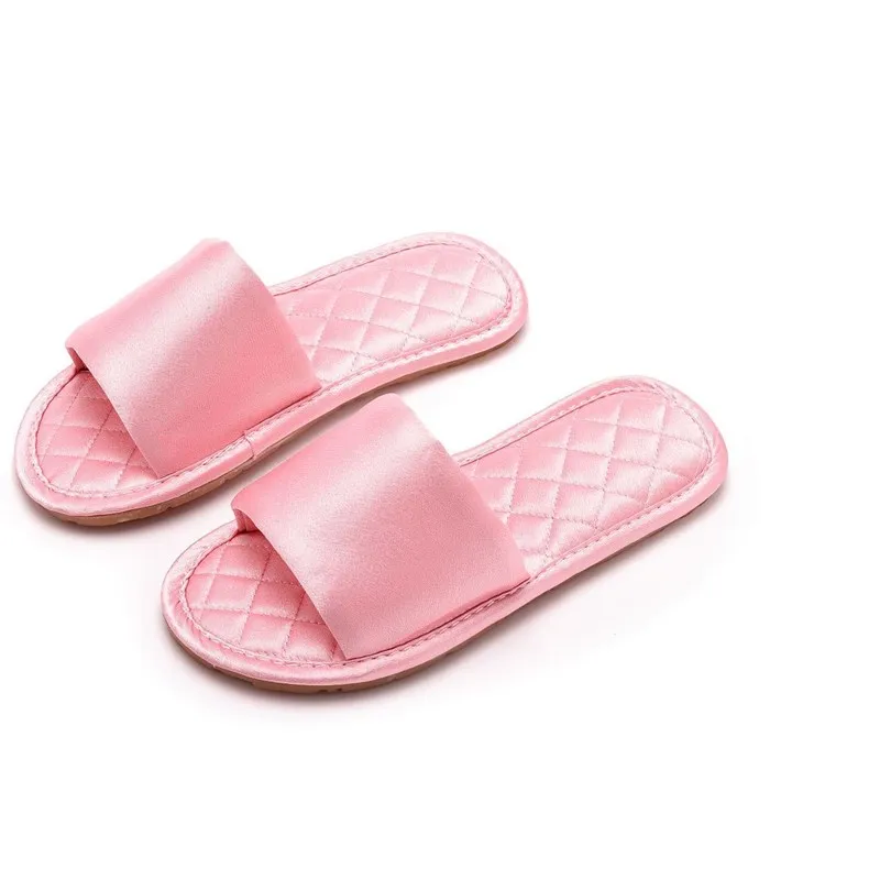 Summer Outdoor Women's Slippers Pure Color Satin Slip-On Indoor Home Shoes Comfortable Casual Fashionable Flat Sandals
Summer Outdoor Women's Slippers Pure Color Satin Slip-On Indoor Home Shoes Comfortable Casual Fashionable Flat Sandals