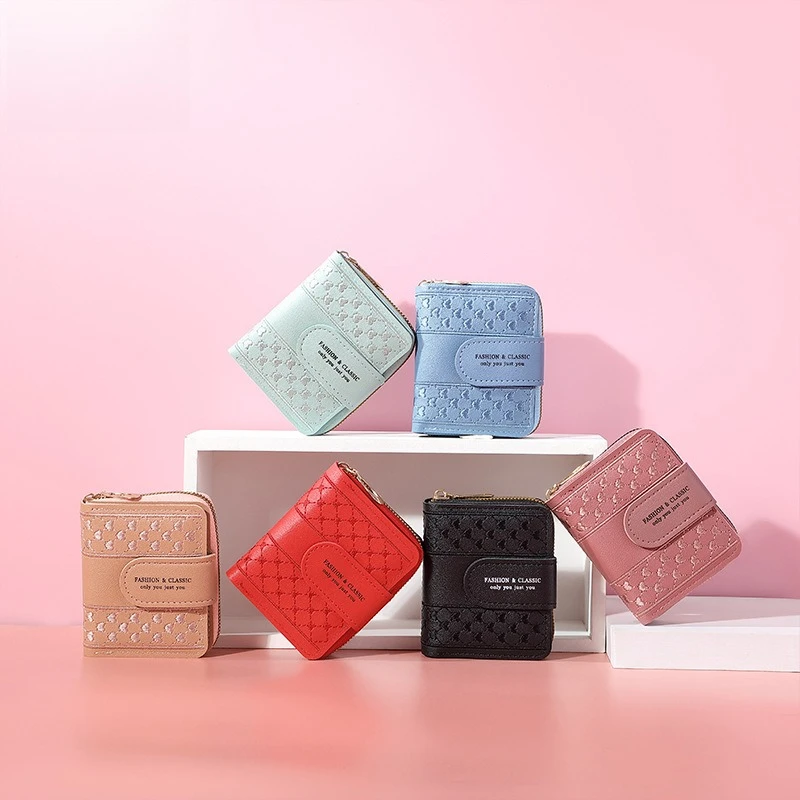 2025 Embroidered Love Heart Women Wallet Zipper Short Ladies Wallet Purse Multifunction Id Holder Card Holders Wallets
2025 Embroidered Love Heart Women Wallet Zipper Short Ladies Wallet Purse Multifunction Id Holder Card Holders Wallets