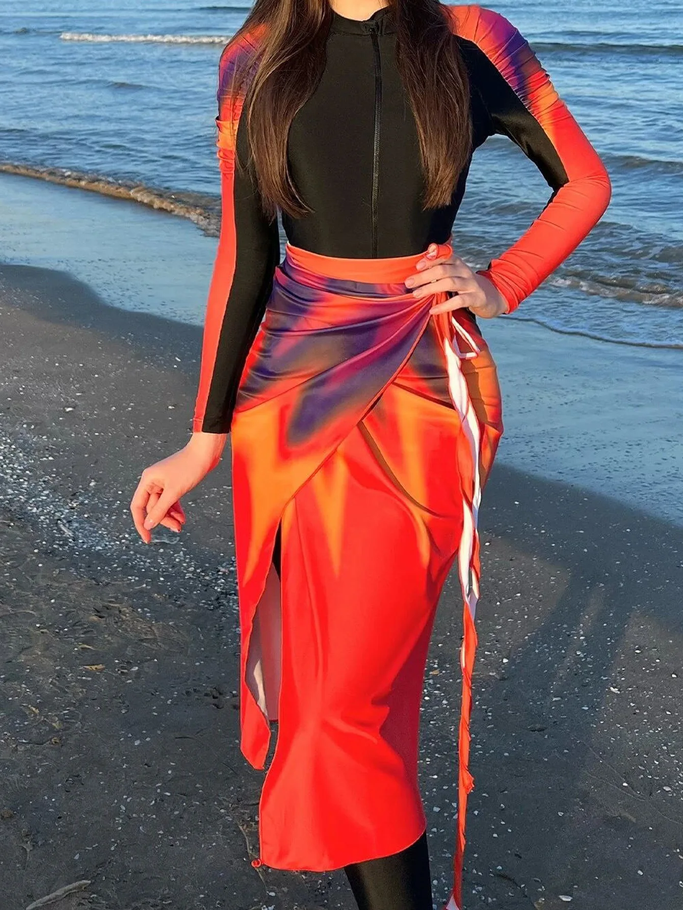 4PCS/Set Modest Burkini Femmes Swimming Suit Muslim Swimwear Women Long Sleeve Sport Swimsuit Islamic Wear Contain Hijab
4PCS/Set Modest Burkini Femmes Swimming Suit Muslim Swimwear Women Long Sleeve Sport Swimsuit Islamic Wear Contain Hijab