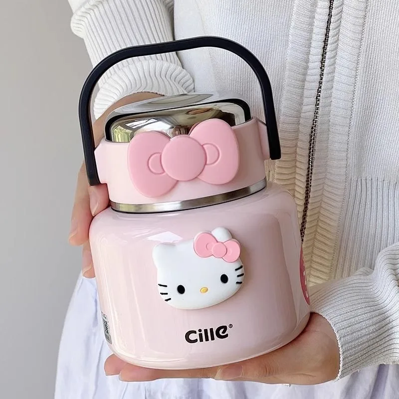 Термос Sanrio Hello Kitty, ланч-бокс для офисных работников, для поездок в школу, красивый, практичный, с мультяшным дизайном, подарок на день рождения, модный, простой.
Термос Sanrio Hello Kitty, ланч-бокс для офисных работников, для поездок в школу, красивый, практичный, с мультяшным дизайном, подарок на день рождения, модный, простой.