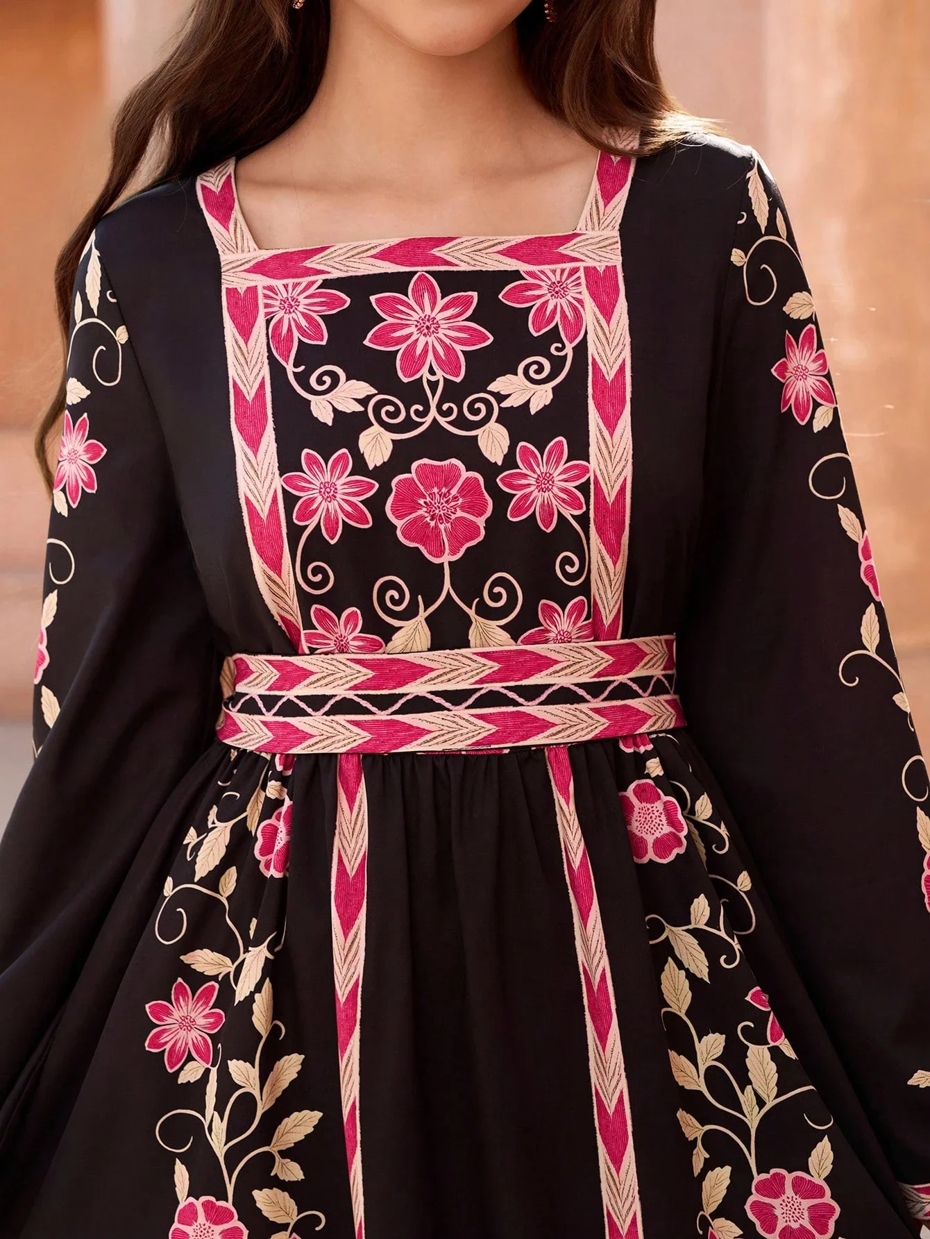 Black Floral Embroidered Square Neck Maxi Dress With Detachable Belt
Black Floral Embroidered Square Neck Maxi Dress With Detachable Belt