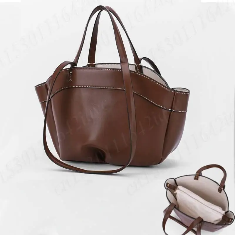 Women Tote Bag with Pocket Large Capacity Shoulder Bag PU Leather Trendy Casual Commuting Handbag Shopping Travel Top-Handle Bag
Women Tote Bag with Pocket Large Capacity Shoulder Bag PU Leather Trendy Casual Commuting Handbag Shopping Travel Top-Handle Bag