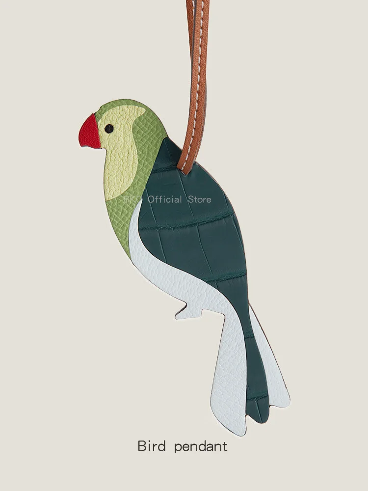 Cute Parrot Bag Charm Crocodile Leather Patchwork Handmade Saddle Stitch Keychain Pendant,Multiple leather splicing designs
Cute Parrot Bag Charm Crocodile Leather Patchwork Handmade Saddle Stitch Keychain Pendant,Multiple leather splicing designs