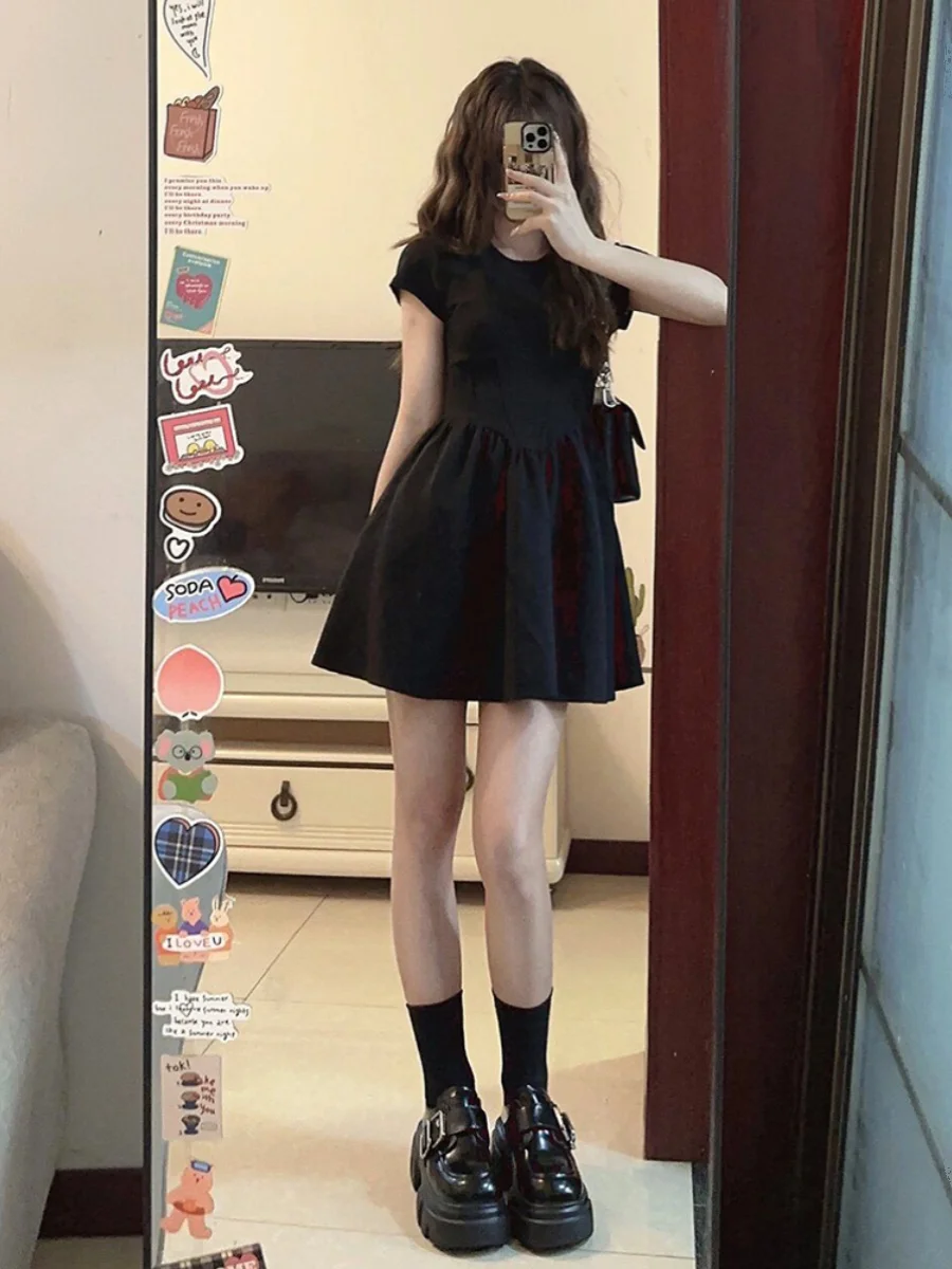 Hebe Sle ort Bla Dr женское зима 2025 утягивающее платье трапециевидной формы с застежкой на талии повседневное однотонное круглое платье Ne
Hebe Sle ort Bla Dr женское зима 2025 утягивающее платье трапециевидной формы с застежкой на талии повседневное однотонное круглое платье Ne