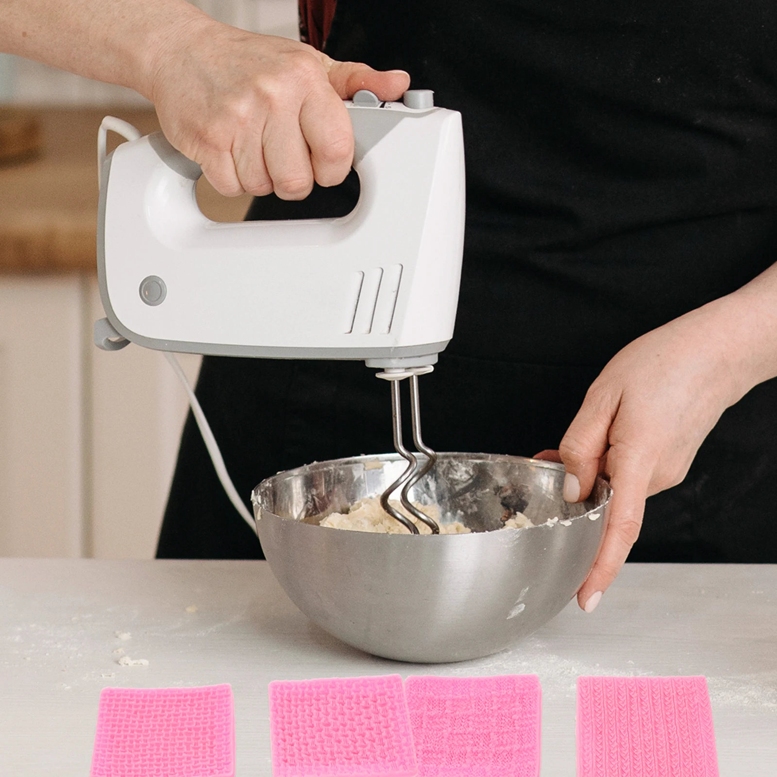 4pcs Silicone Baking Molds Weave Knit Design Embossed Texture Heat Resistant For Candy Chocolate Cake Mousse Jelly Soap
4pcs Silicone Baking Molds Weave Knit Design Embossed Texture Heat Resistant For Candy Chocolate Cake Mousse Jelly Soap