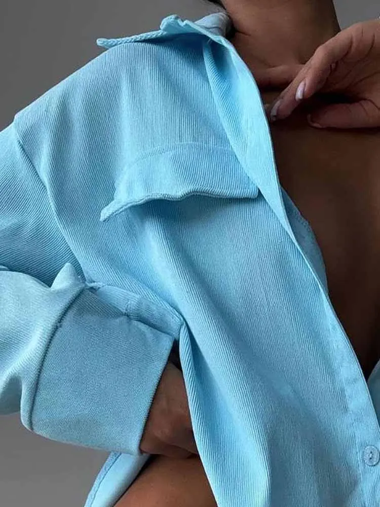 Модная женская свободная блузка с лацканами, осенние новые нерегулярные женские простые топы с длинными рукавами, повседневные однотонные однобортные рубашки
Модная женская свободная блузка с лацканами, осенние новые нерегулярные женские простые топы с длинными рукавами, повседневные однотонные однобортные рубашки