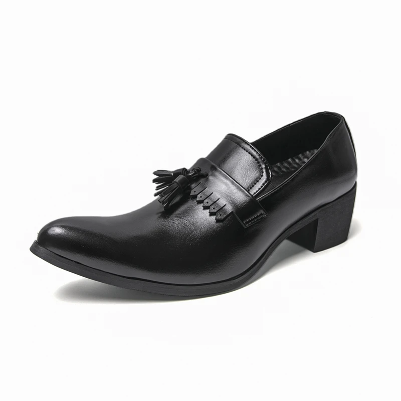 Мужские кожаные туфли на высоком каблуке с острым носком и кисточками, лоферы без шнуровки, деловые повседневные деловые модельные туфли для свадьбы и банкета
Мужские кожаные туфли на высоком каблуке с острым носком и кисточками, лоферы без шнуровки, деловые повседневные деловые модельные туфли для свадьбы и банкета