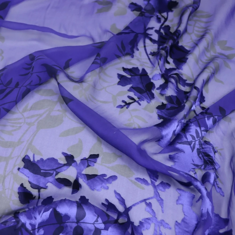 Attractive Large Blue Flower Design Light Weight Sheer Ready Goods Silk Burn Out Fabric for Women Summer Dress Scarf Apparel
Attractive Large Blue Flower Design Light Weight Sheer Ready Goods Silk Burn Out Fabric for Women Summer Dress Scarf Apparel