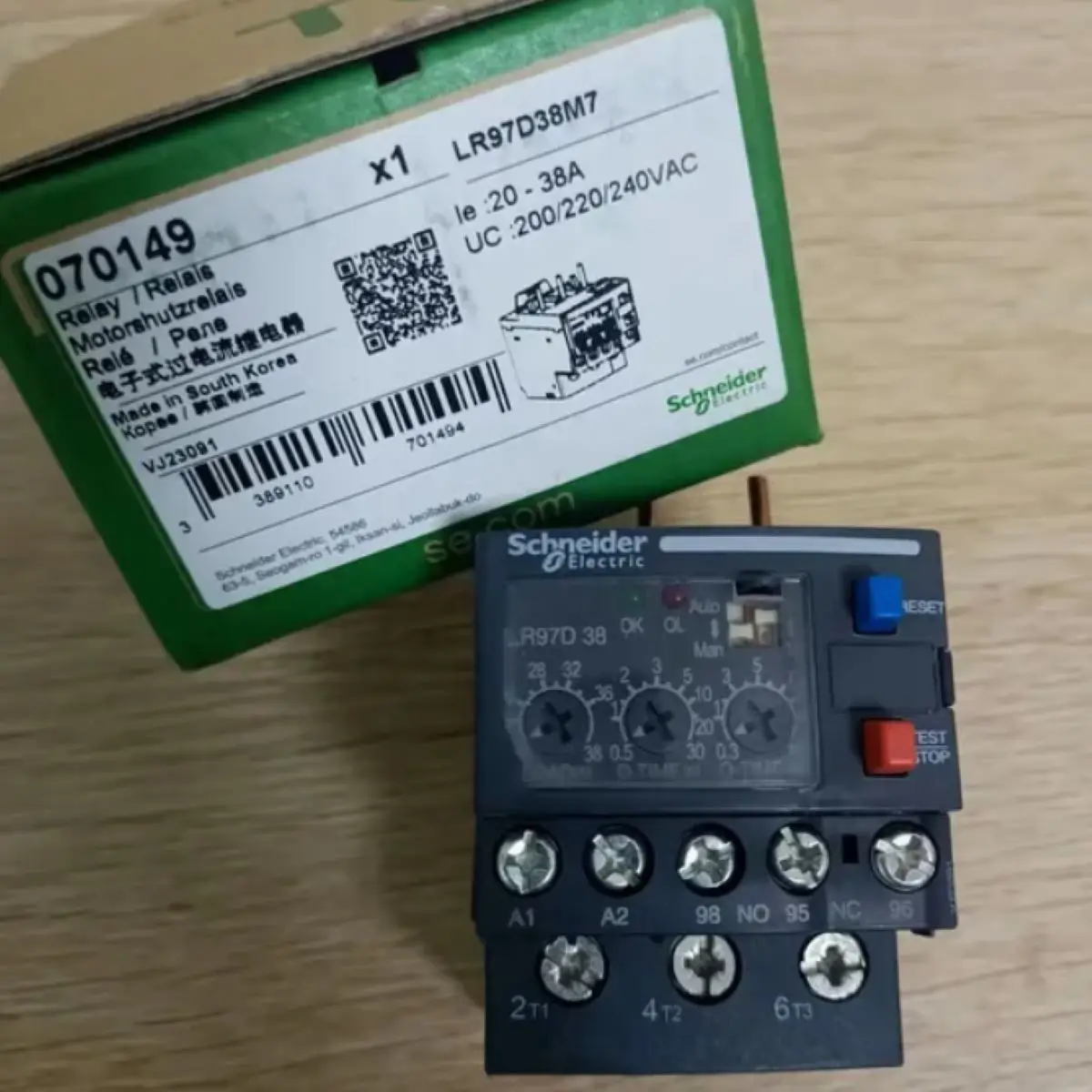 070149 LR97D38M7 LR9-7D38M7 Electronic overload relay for motor TeSys - 20...38 A - 200...240 V AC
070149 LR97D38M7 LR9-7D38M7 Electronic overload relay for motor TeSys - 20...38 A - 200...240 V AC